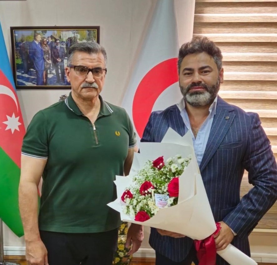 AzQAC prezidenti Novruz Aslanov Seymur Hümbətovu doğum günü münasibəti ilə təbrik edib AzQAC prezidenti Novruz Aslanov Seymur Hümbətovu doğum günü münasibəti ilə təbrik edib